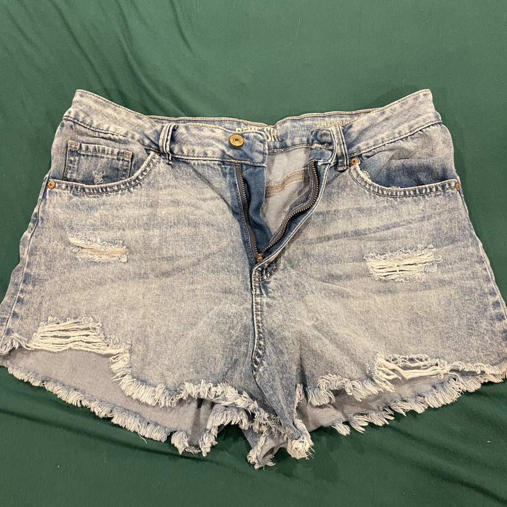 Size 13 stretchy short shorts